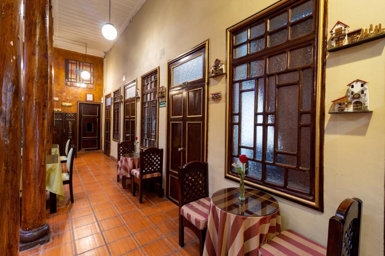 Hotel Majestic 1 Cuenca Exterior foto